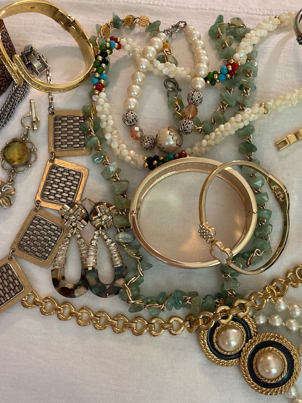Twenty Six Pieces of Jewelries Bundle Lot All Ready to Wear No Junk